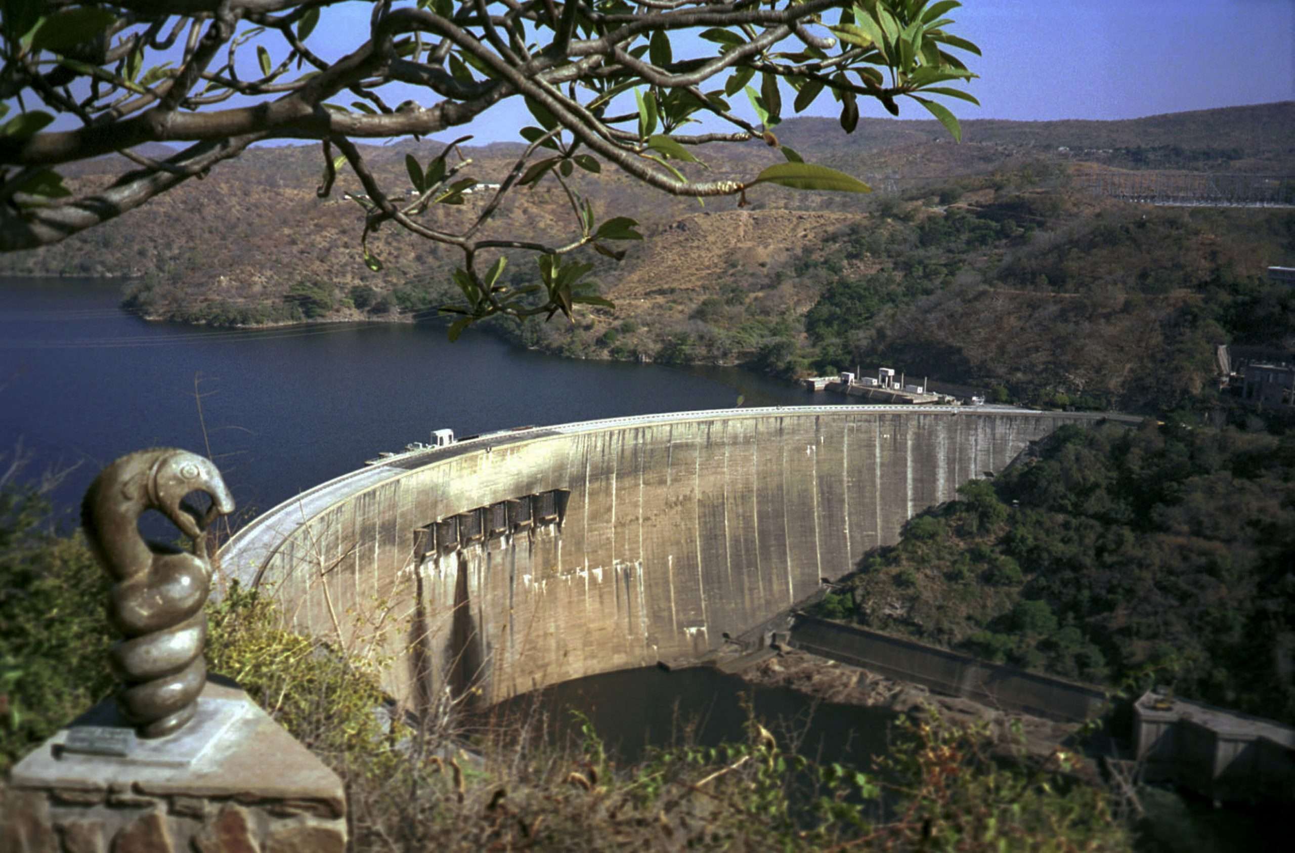 nyami nyami Kariba dam wall zambesi river (2)